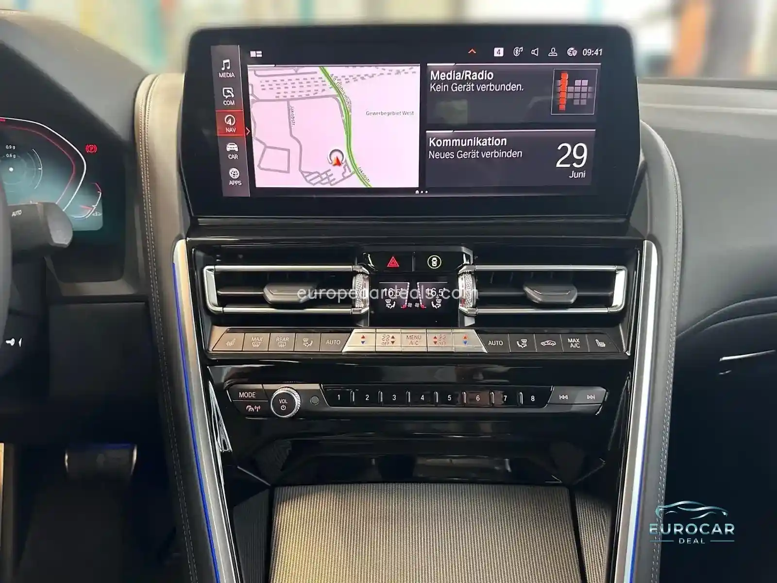 BMW 840