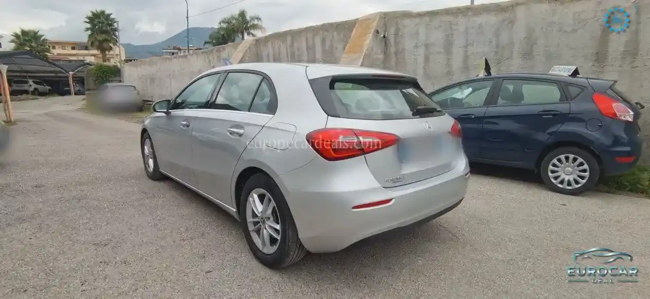Mercedes-Benz A 180