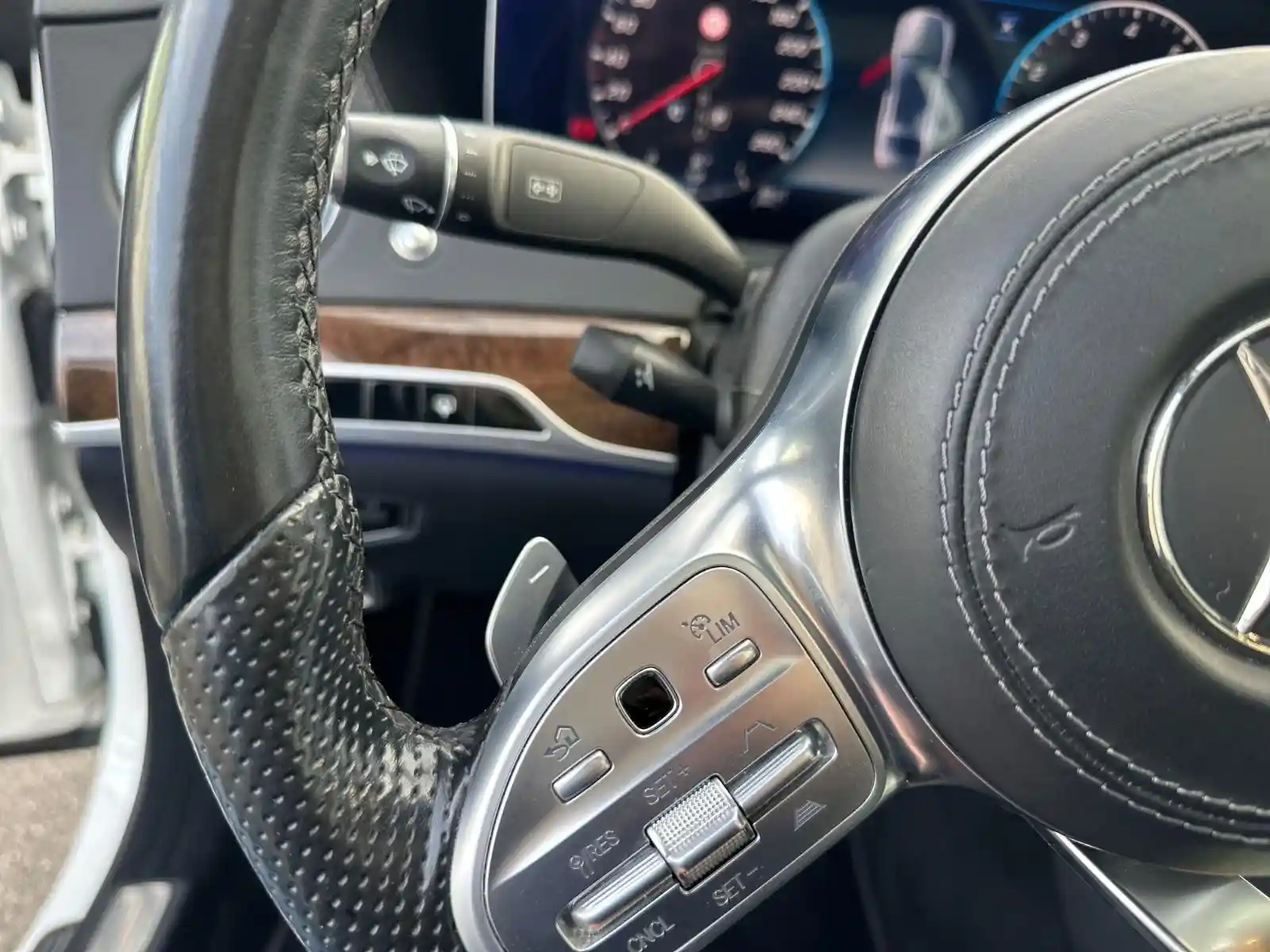 Mercedes-Benz S 560