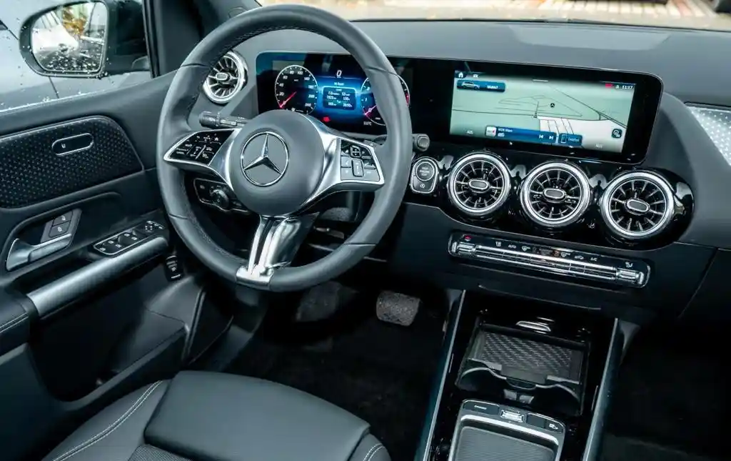Mercedes-Benz B 200