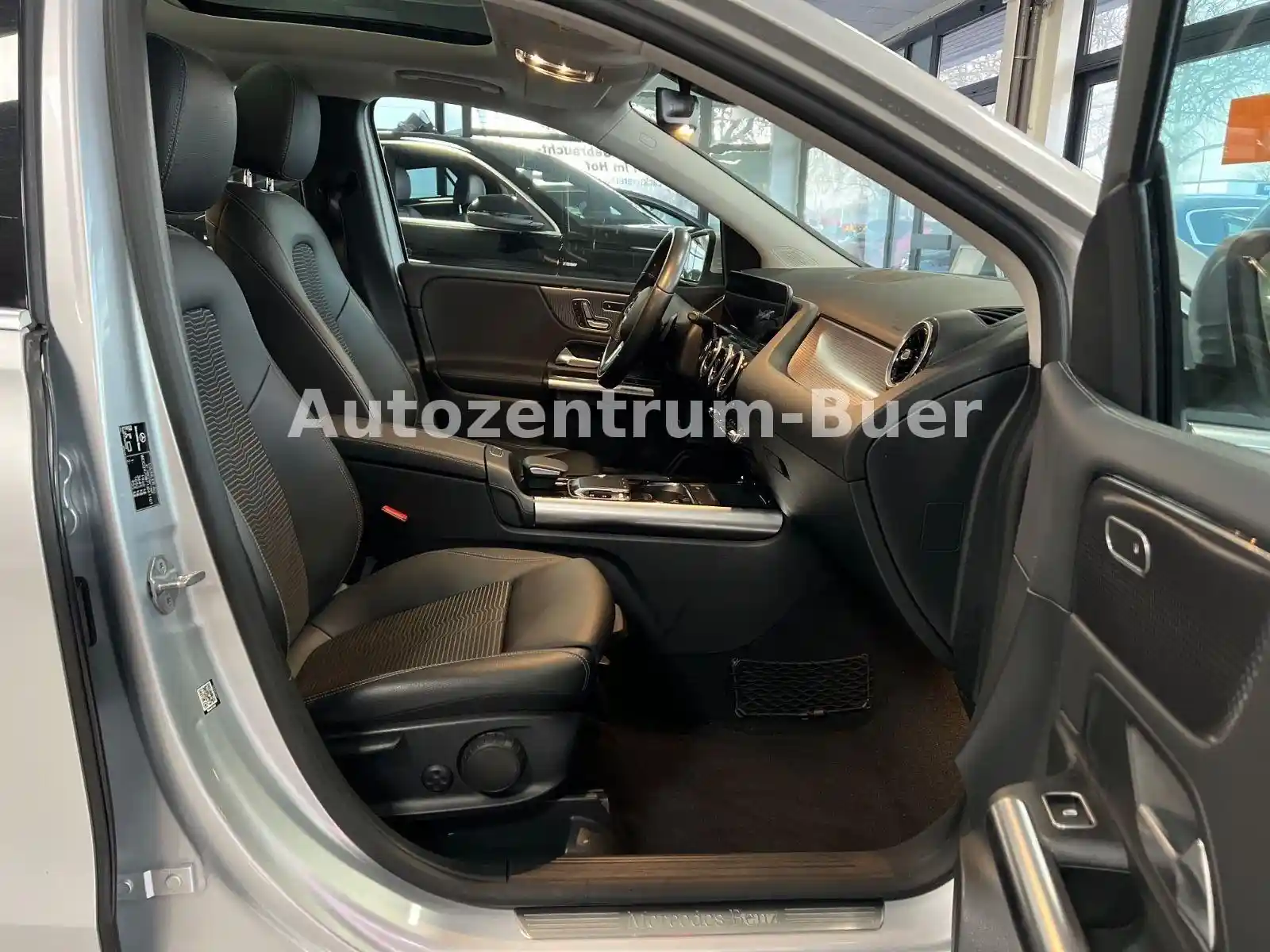 Mercedes-Benz B 200