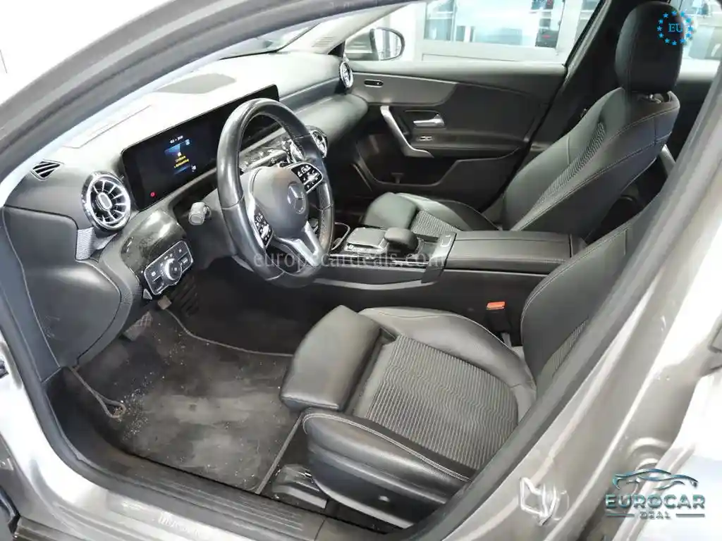 Mercedes-Benz A 220