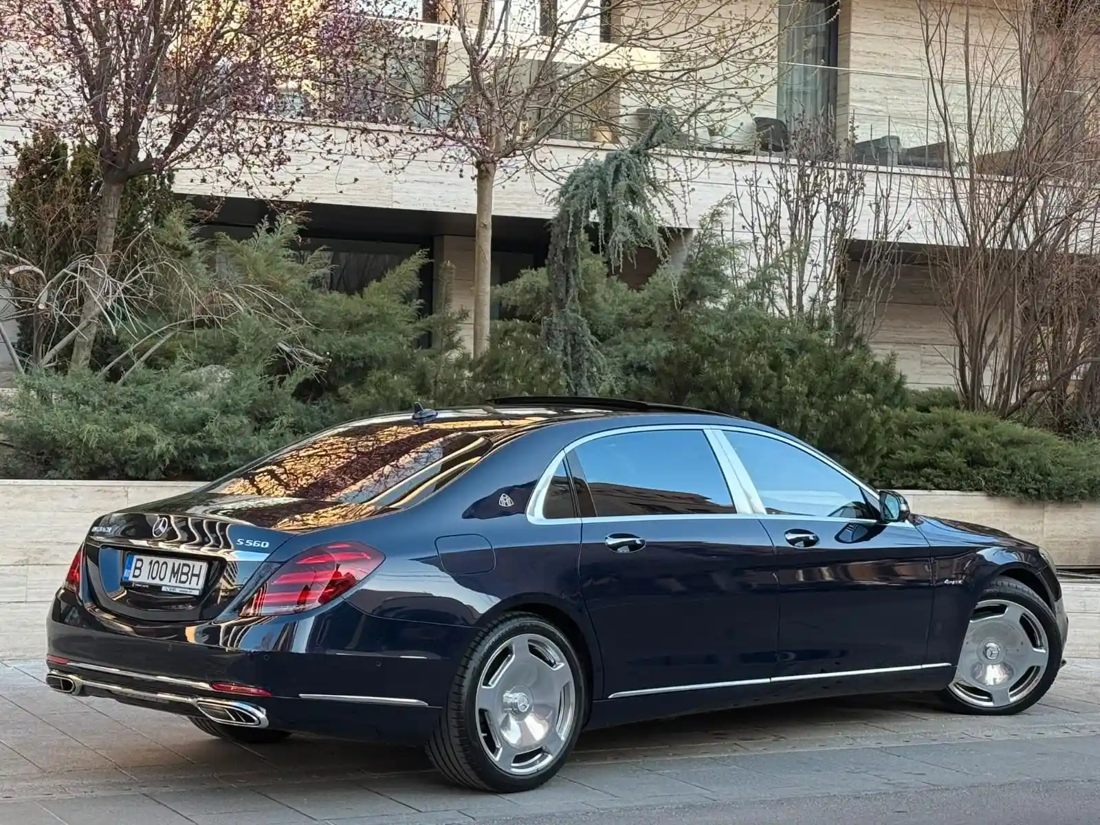 Mercedes-Benz S 560