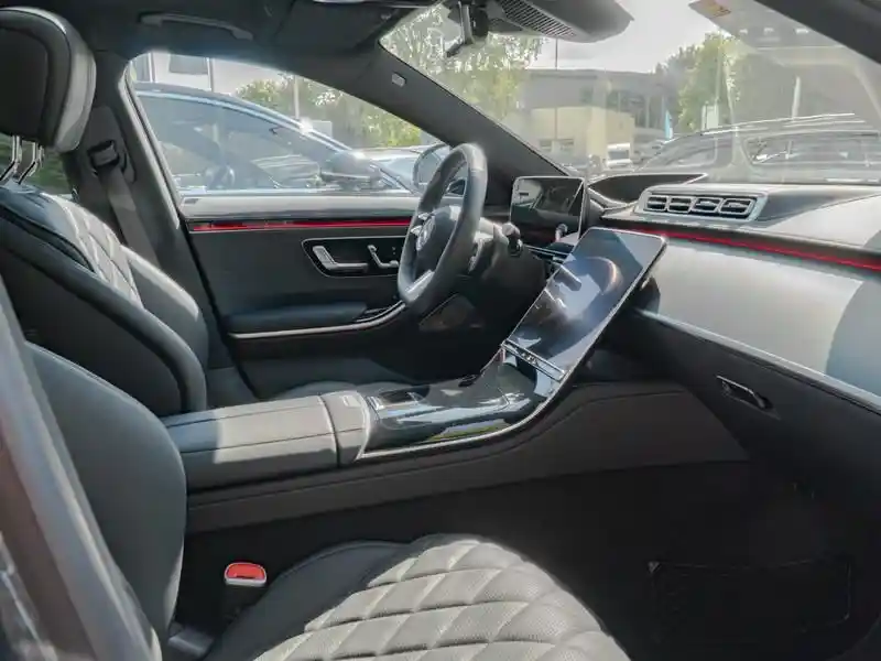 Mercedes-Benz S 500