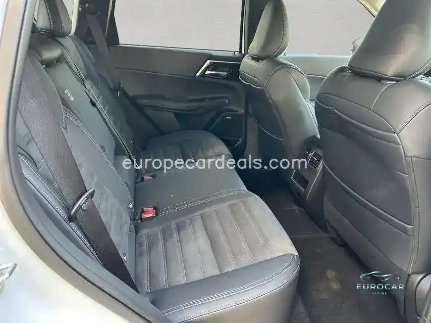 Mitsubishi Plug-in Hybrid Outlander