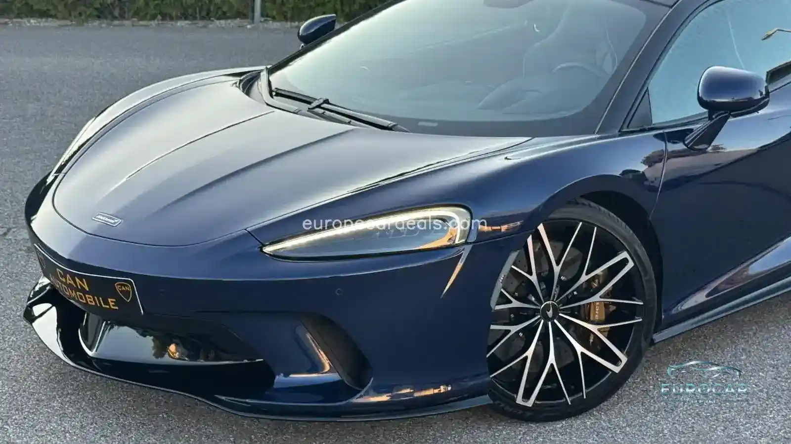 McLaren GT