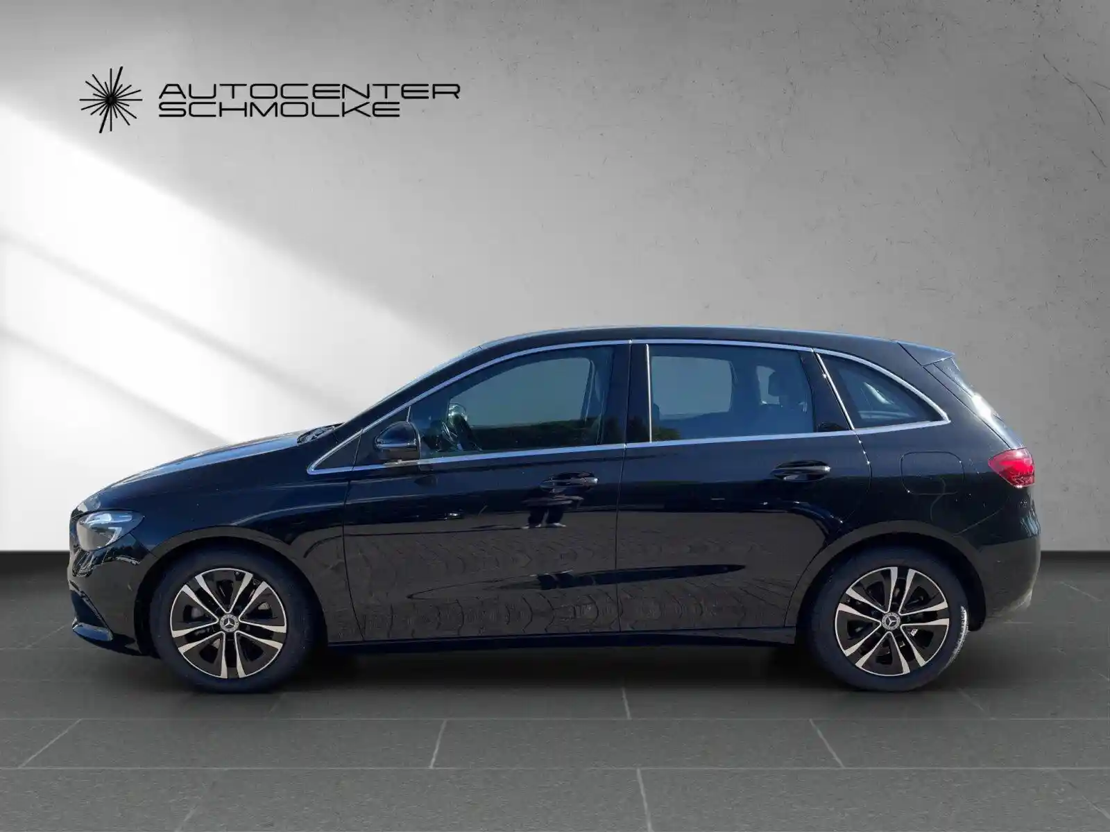 Mercedes-Benz B 180