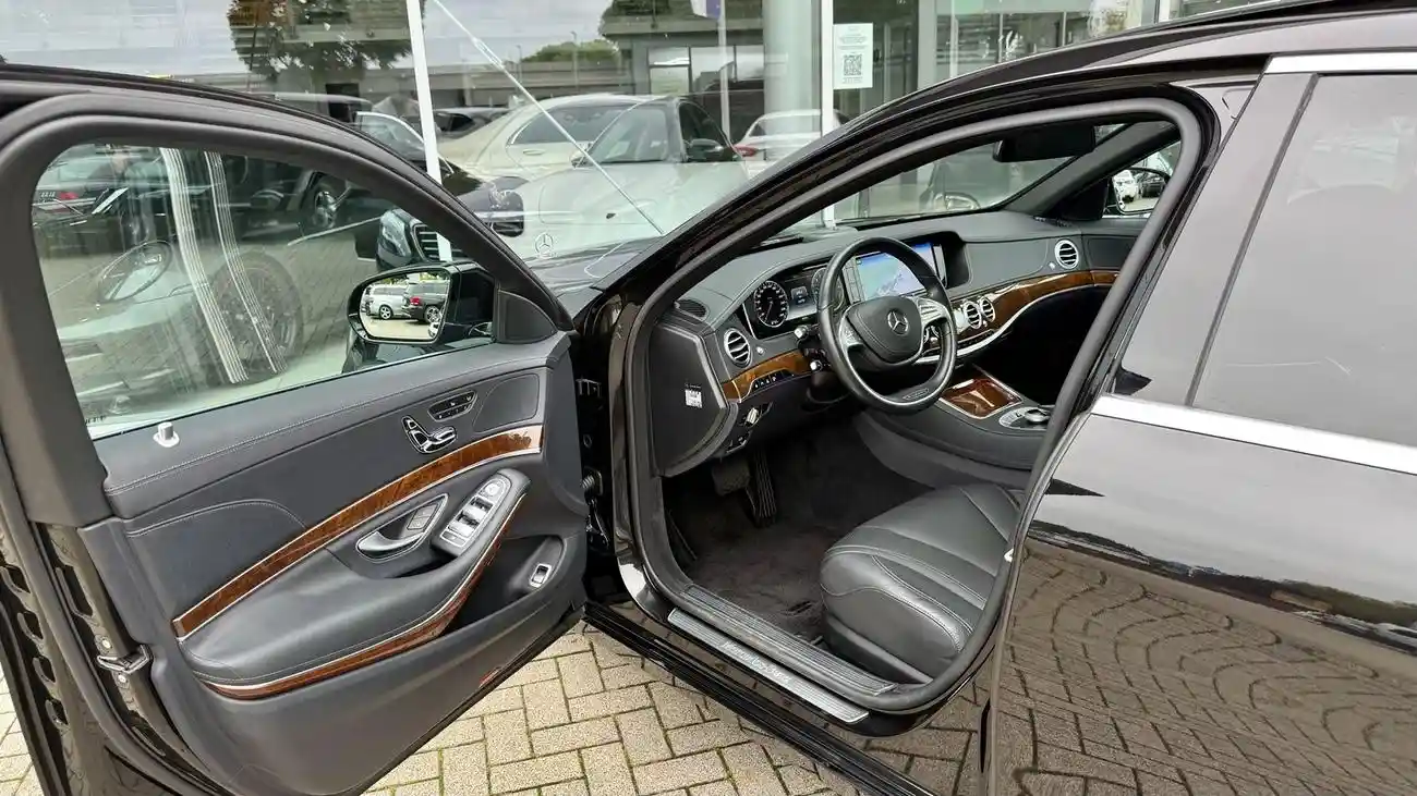 Mercedes-Benz S 400