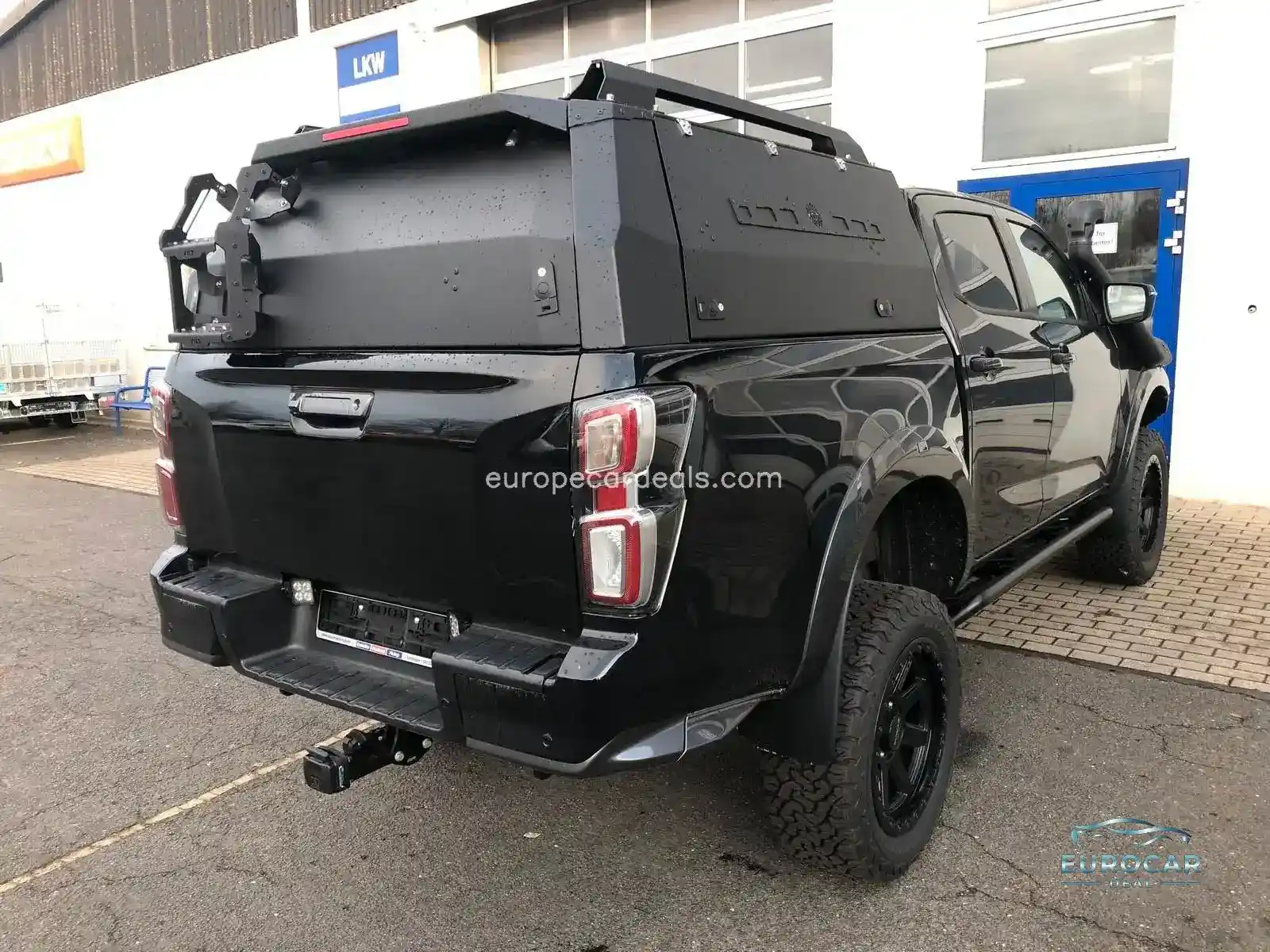 Double Cab V-Cross AT ” BAD-MAX “