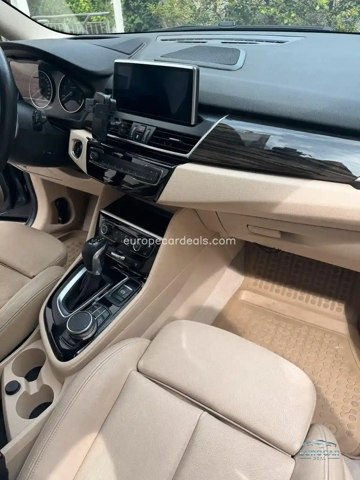 BMW 220