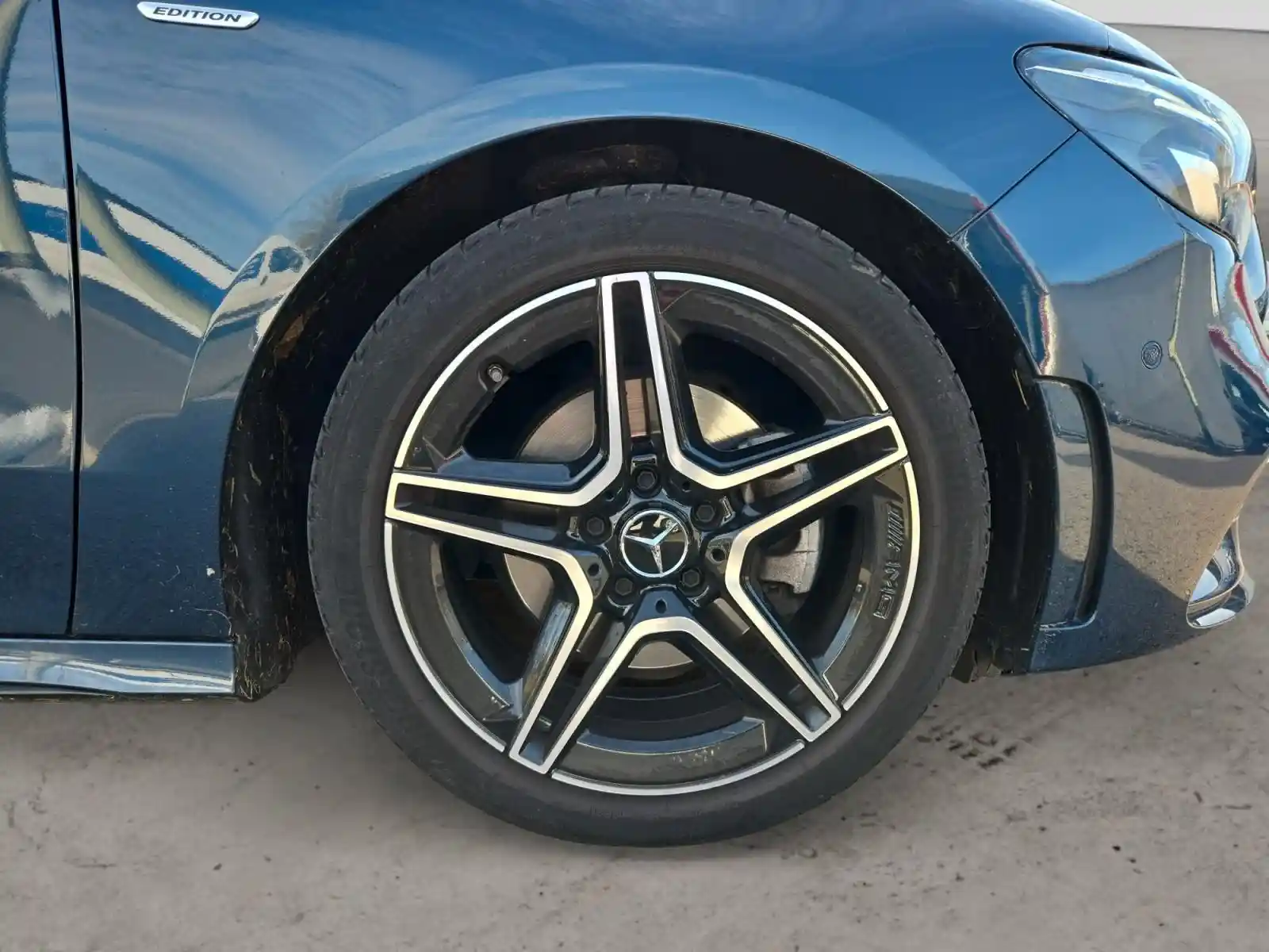 Mercedes-Benz B 200