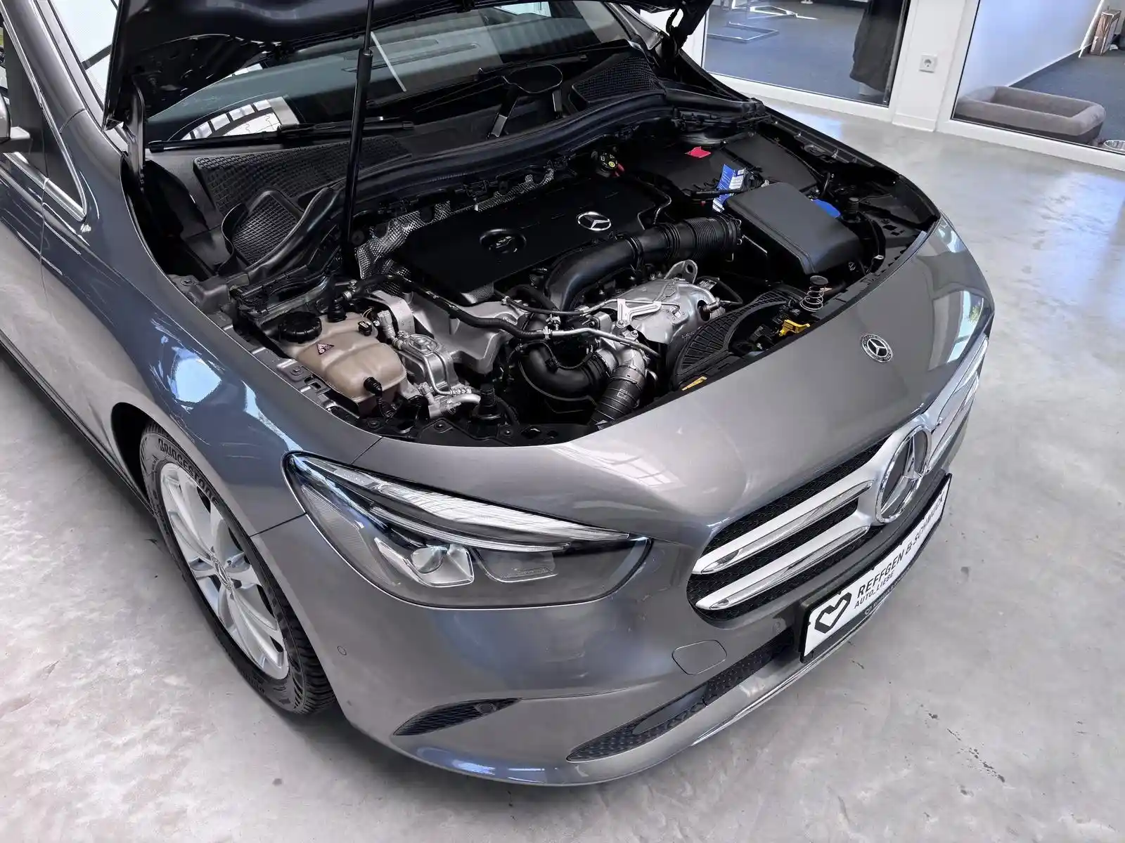 Mercedes-Benz B 220