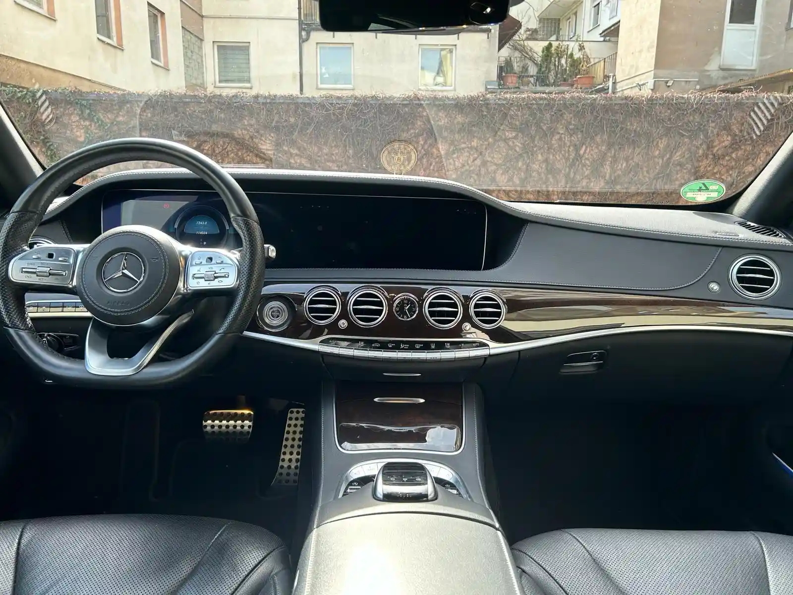 Mercedes-Benz S 560