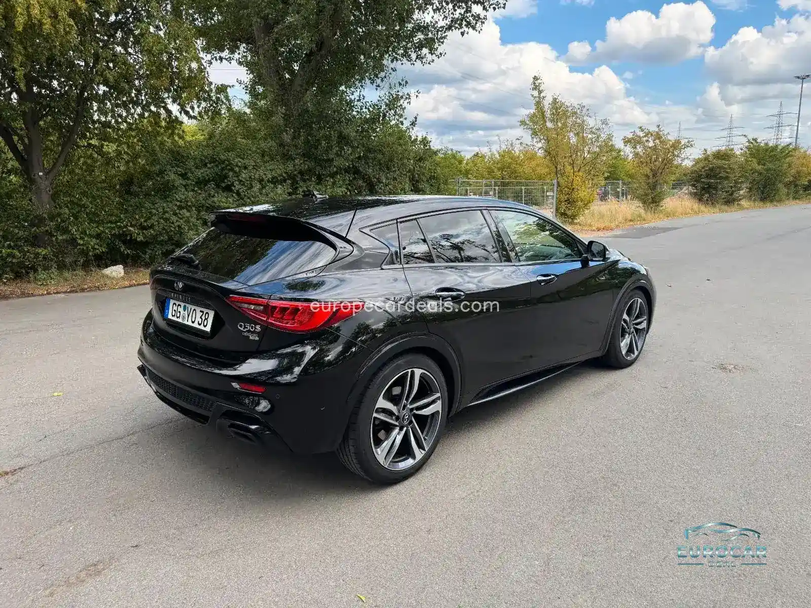Infiniti Q30