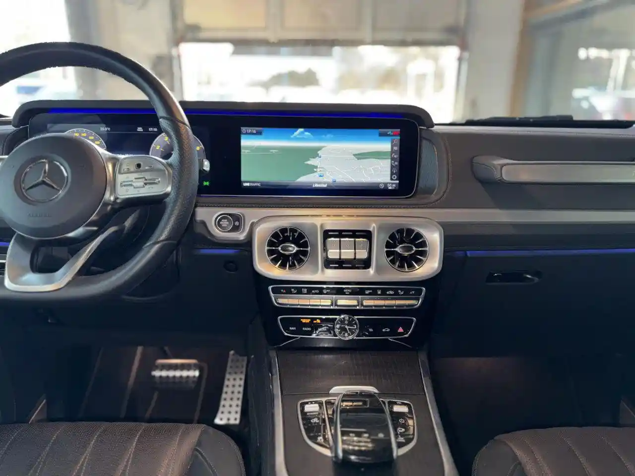 Mercedes-Benz G 500