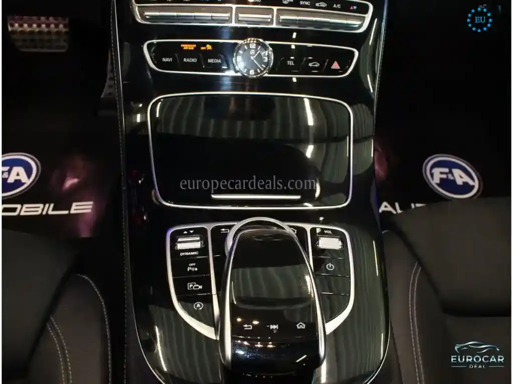 Mercedes-Benz E 300