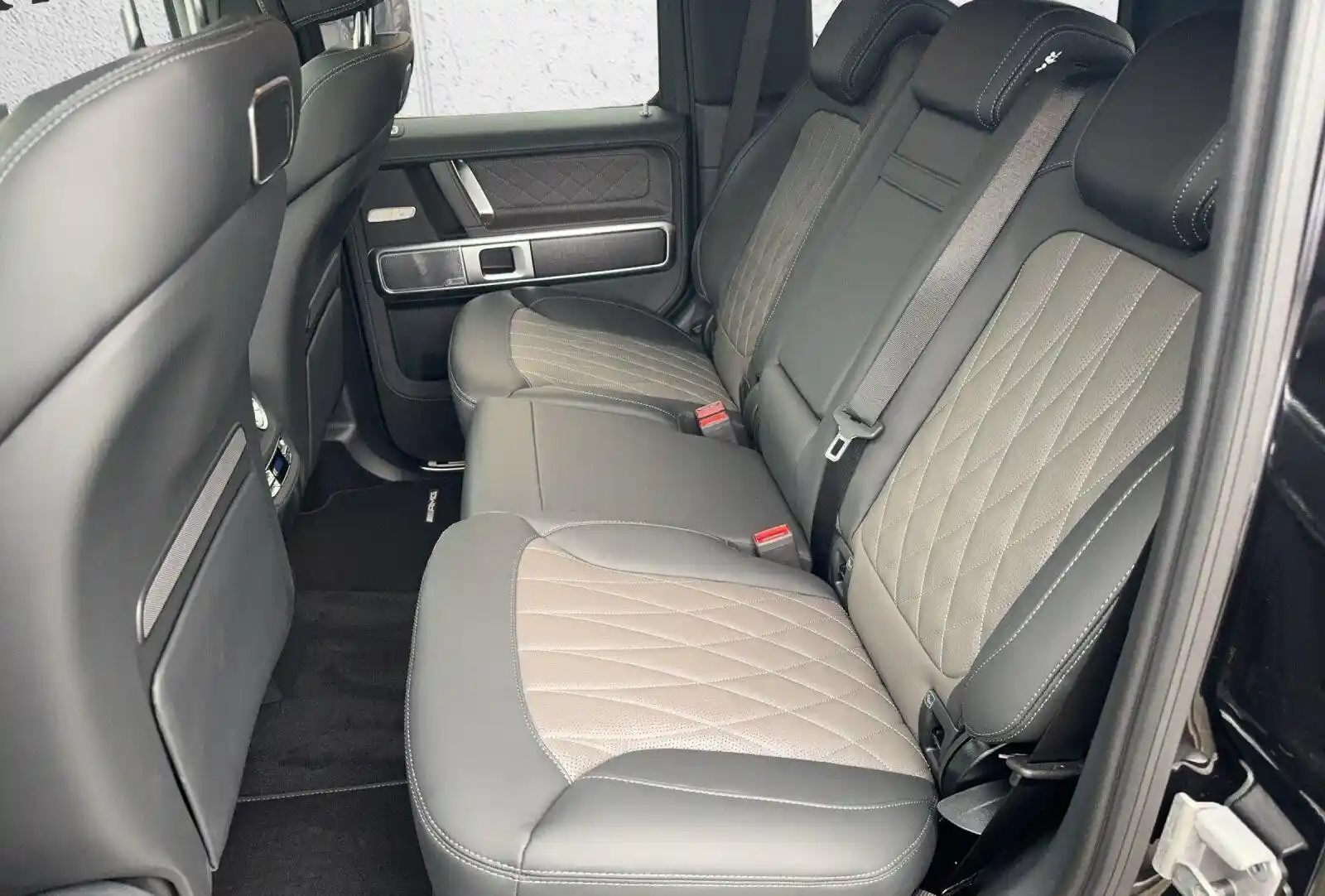Mercedes-Benz G 500