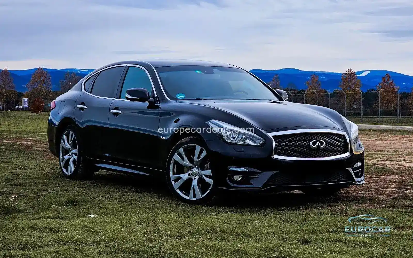 Infiniti Q70