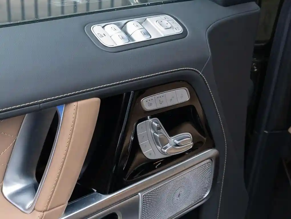 Mercedes-Benz G 500