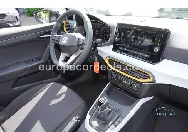Seat Arona