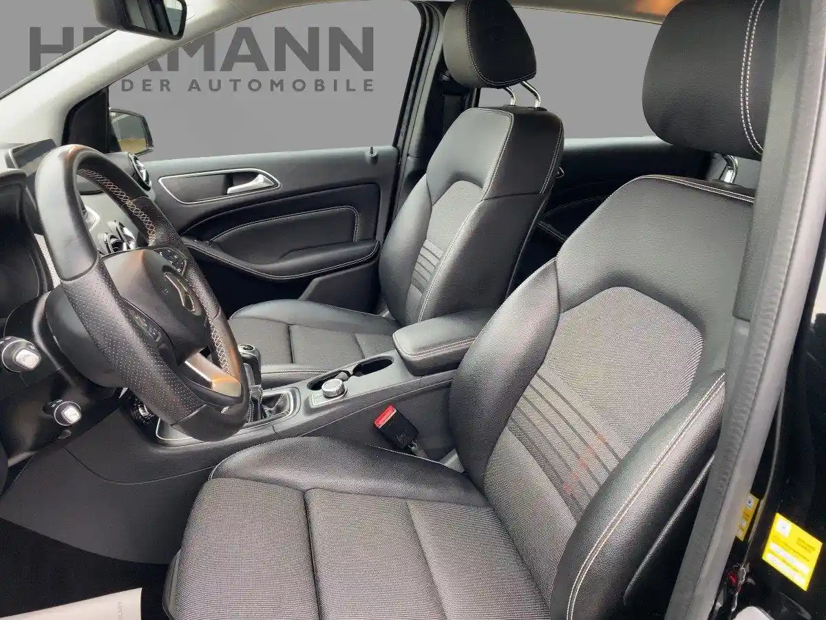 Mercedes-Benz B 200