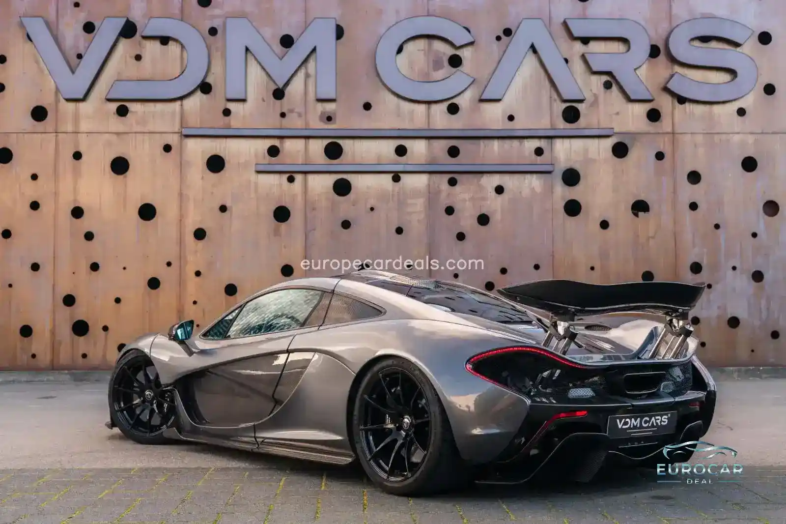 McLaren P1