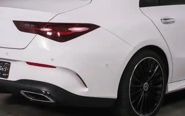 Mercedes-Benz CLA 200