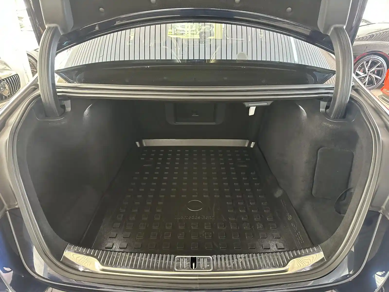 Mercedes-Benz S 500