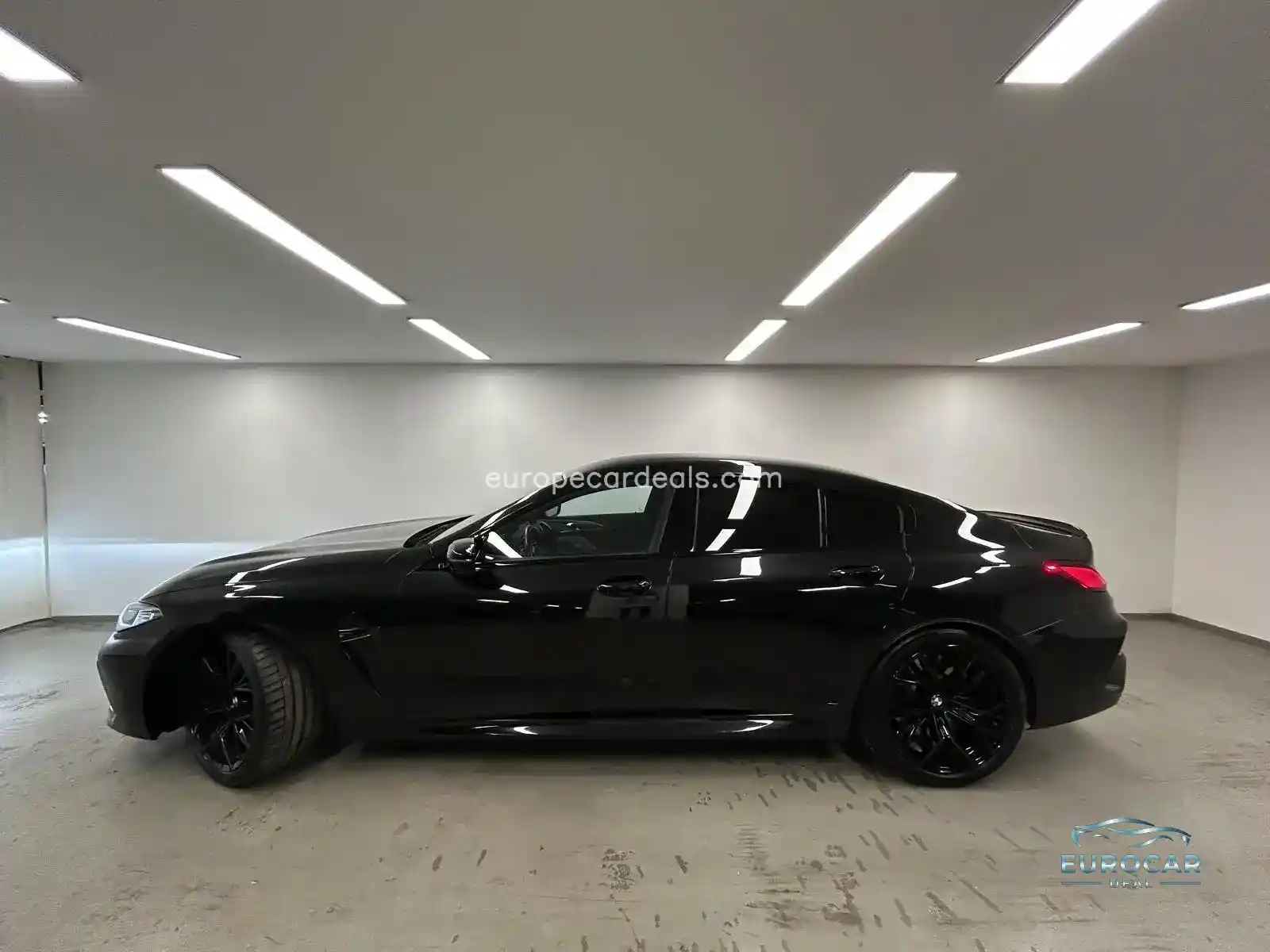 BMW M8