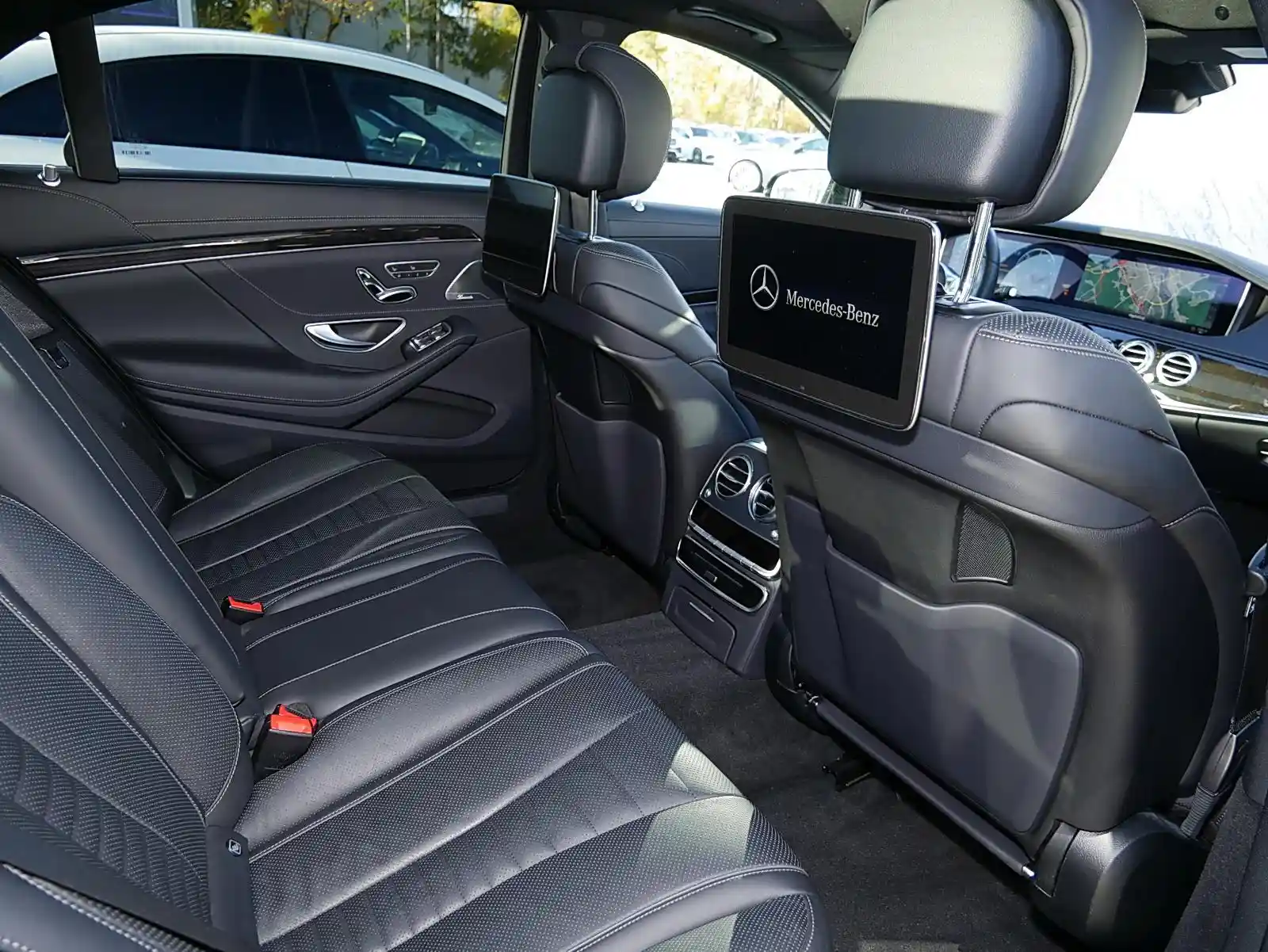 Mercedes-Benz S 400