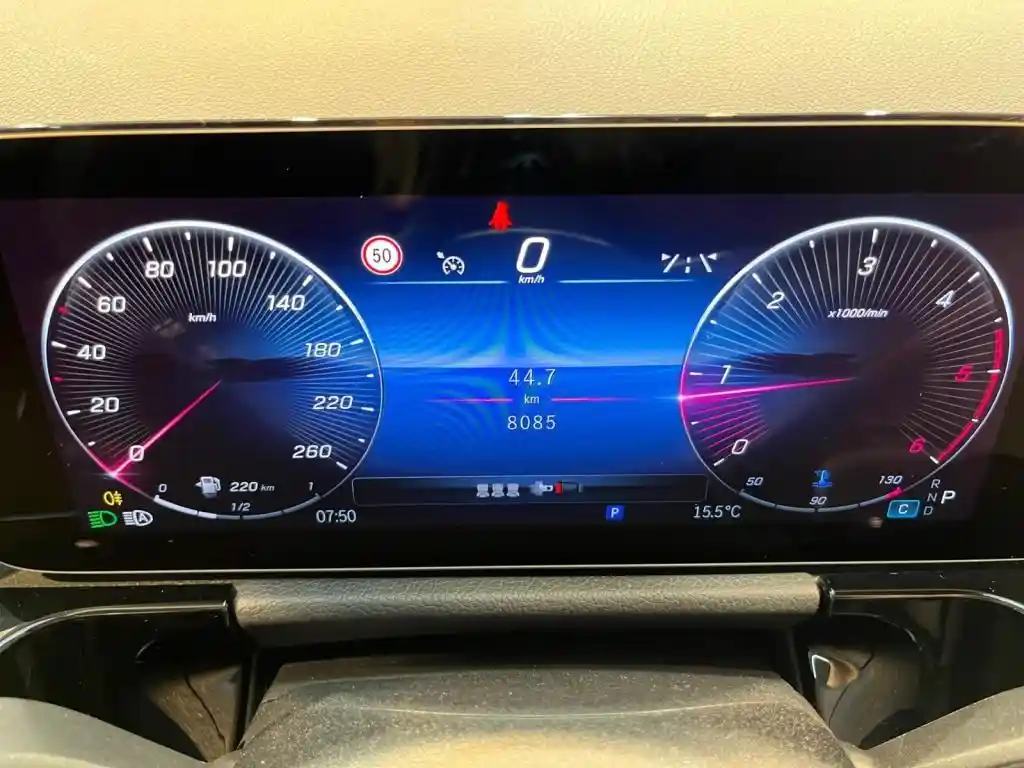 Mercedes-Benz B 200