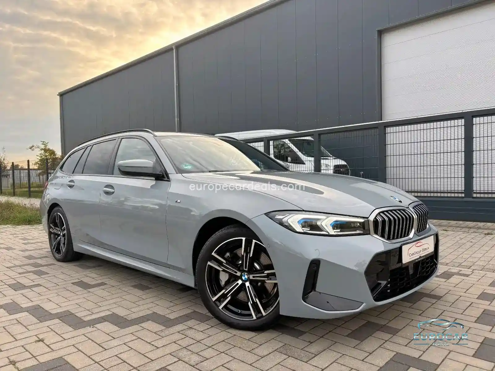 BMW 330