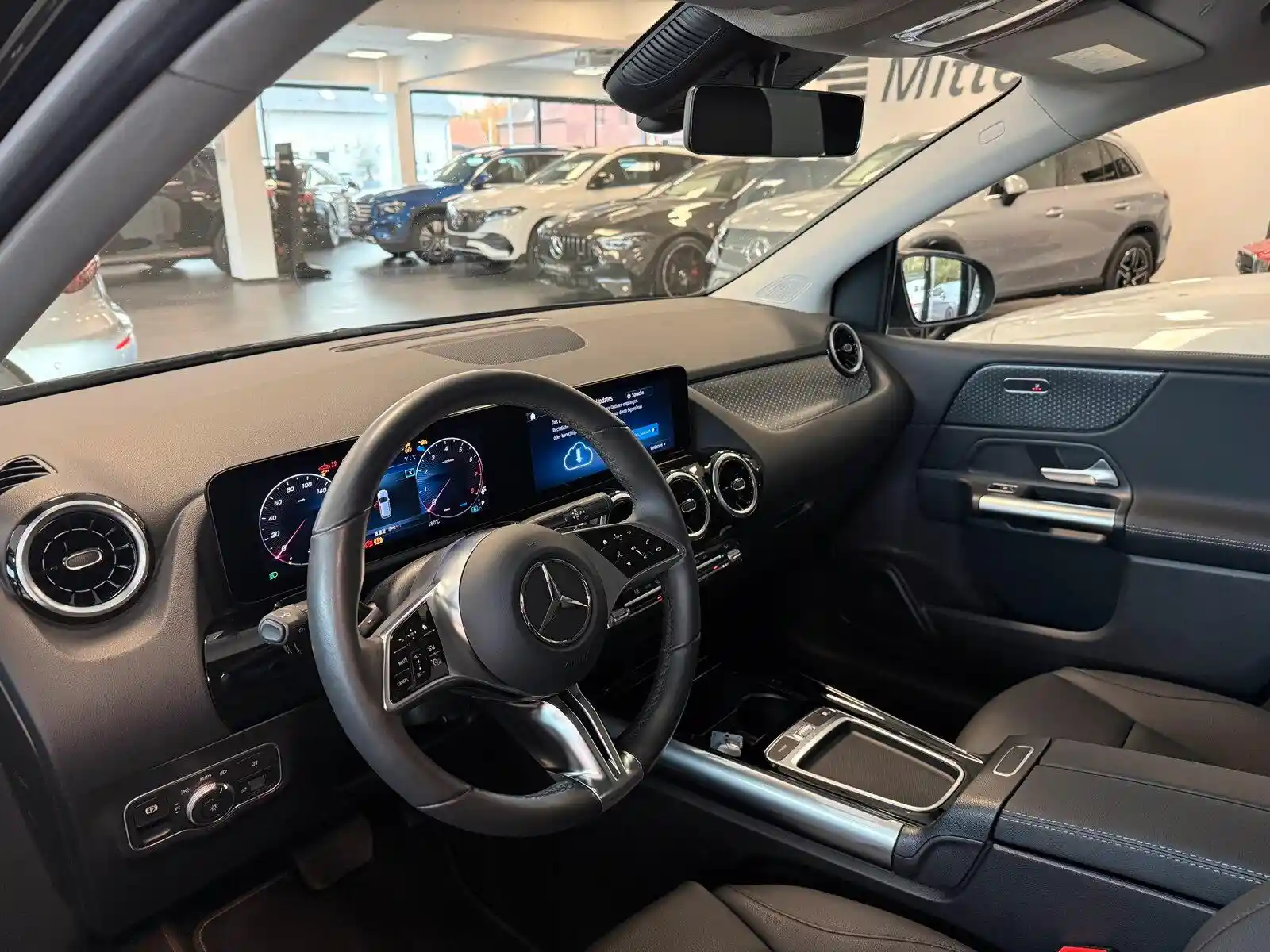 Mercedes-Benz B 180