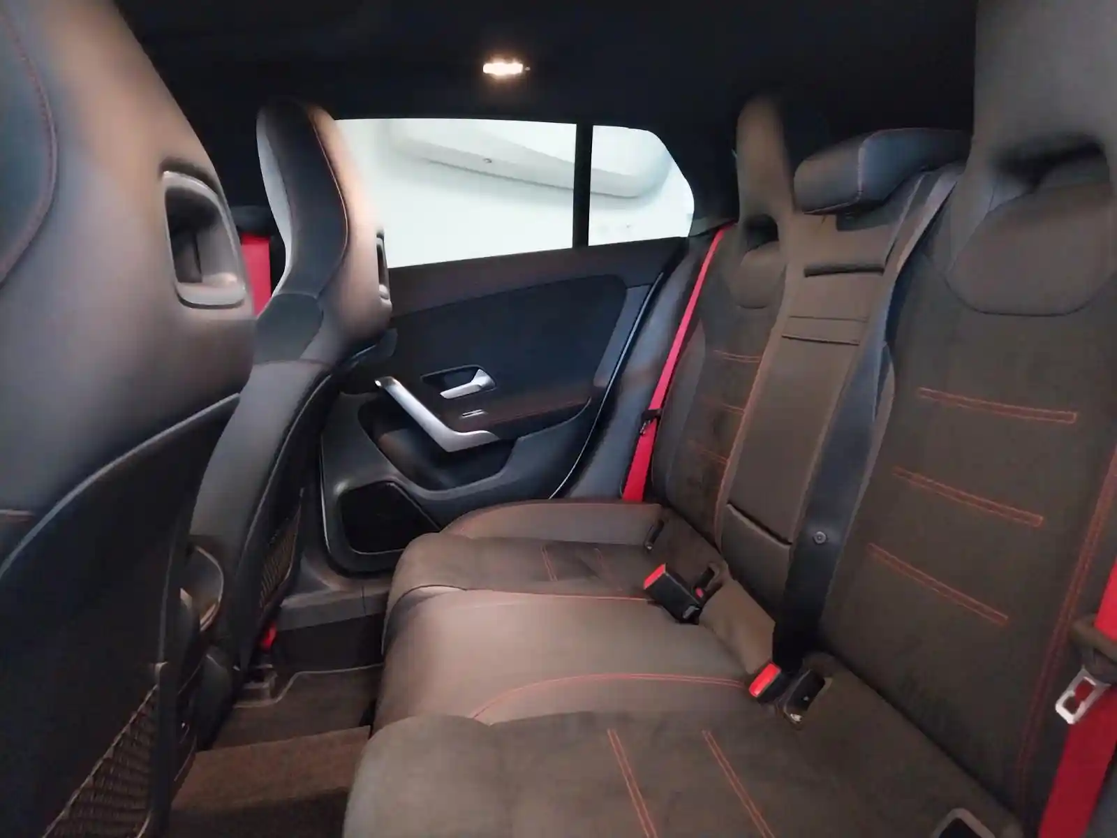 Mercedes-Benz CLA 35 AMG Shooting Brake