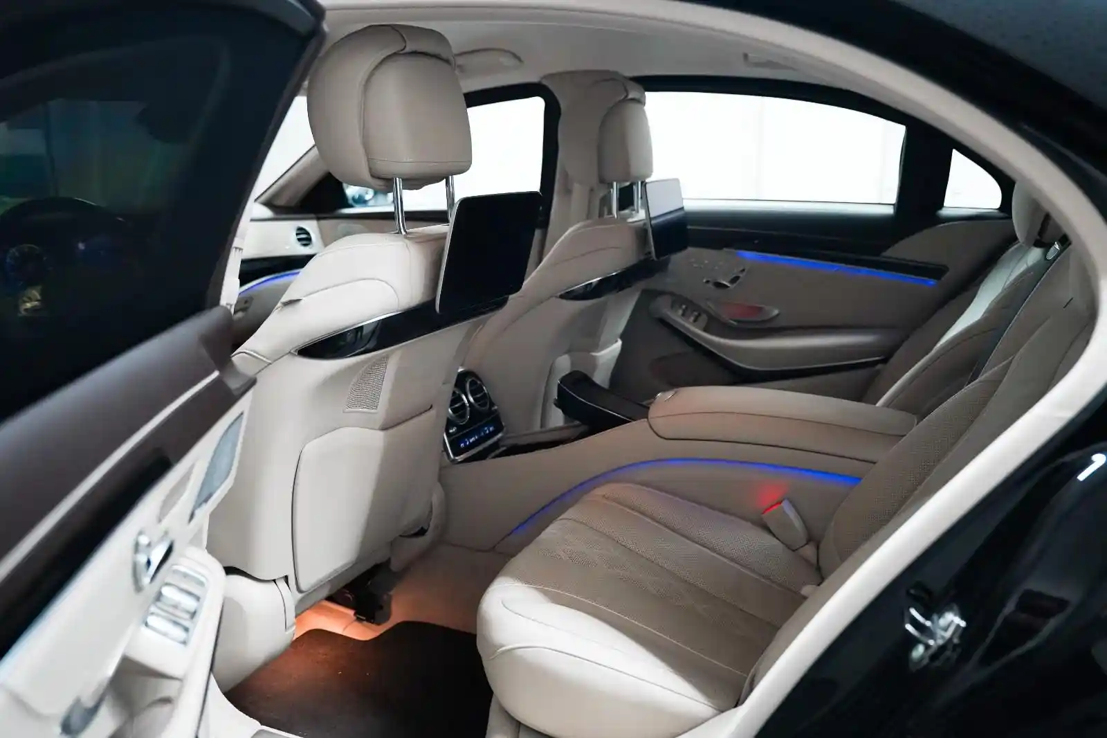 Mercedes-Benz S 600