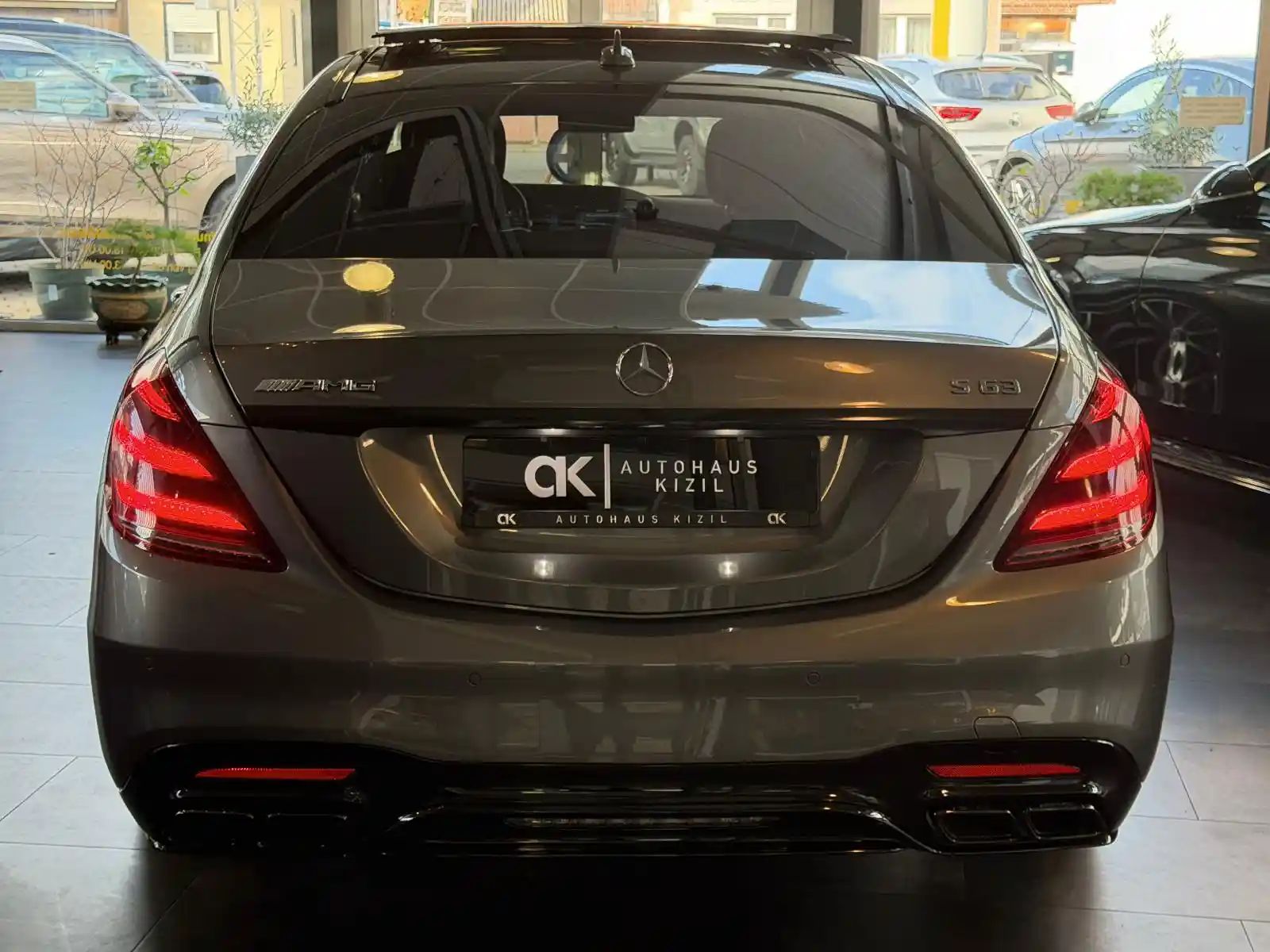 Mercedes-Benz S 63 AMG