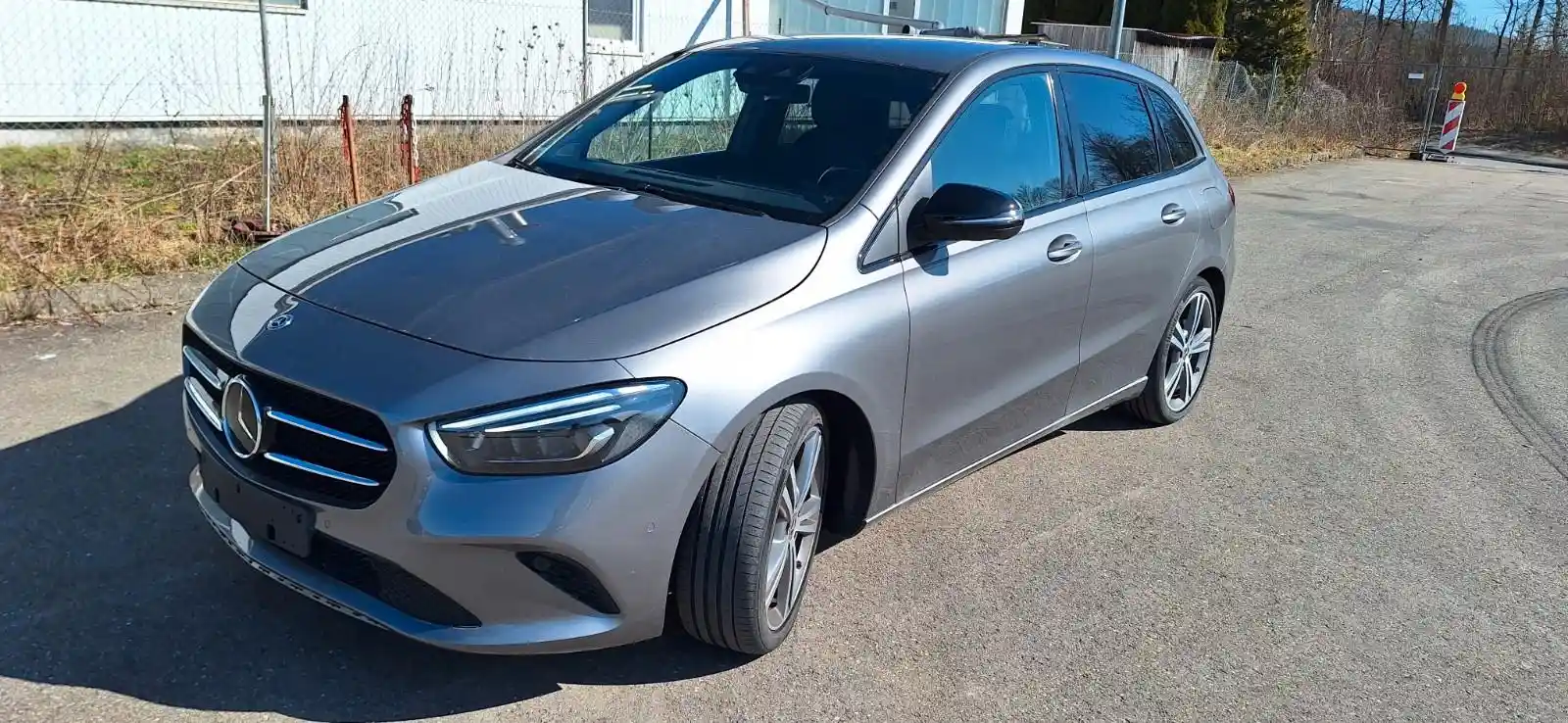 Mercedes-Benz B 220