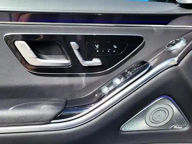Mercedes-Benz S 400