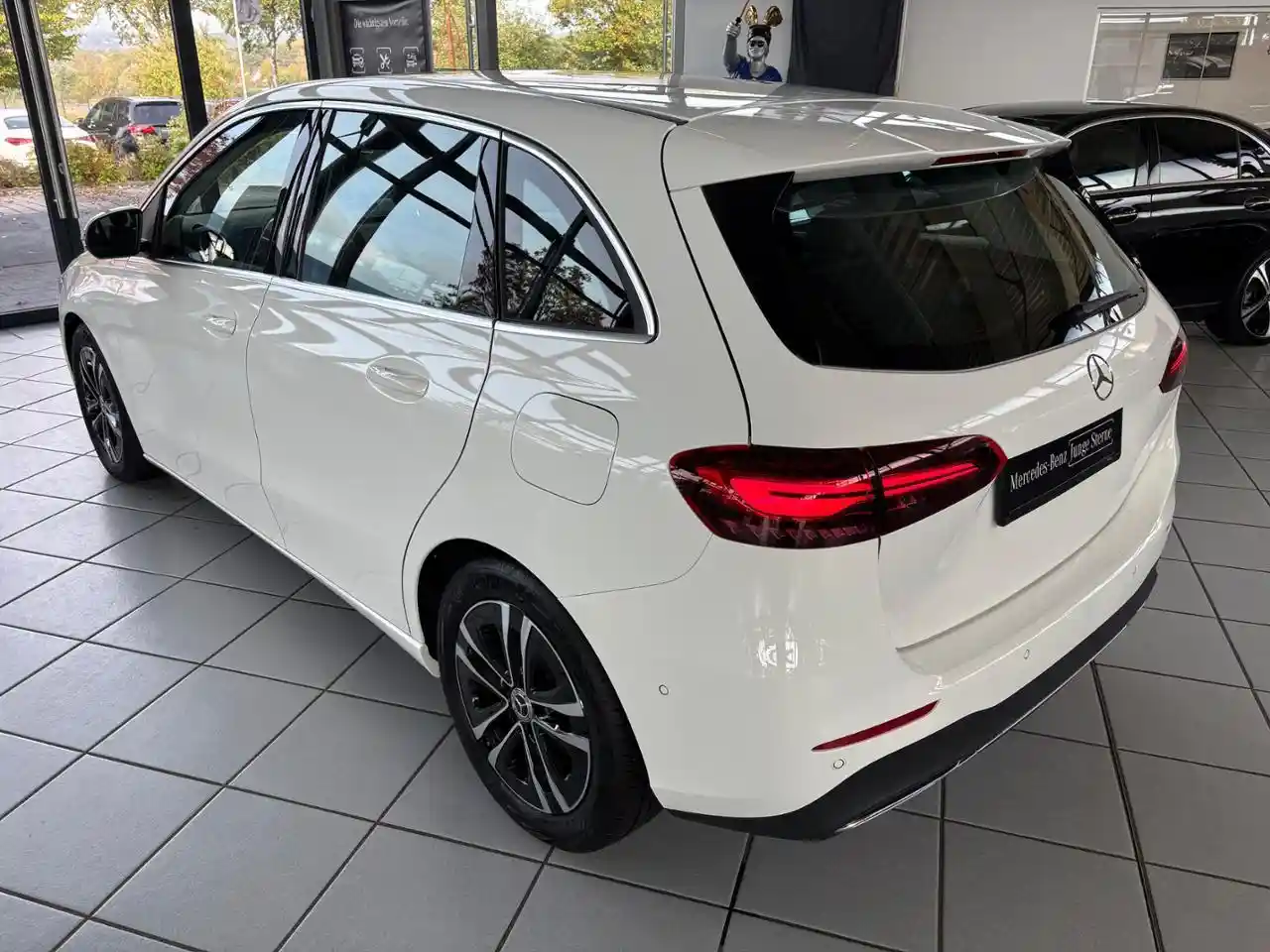 Mercedes-Benz B 200