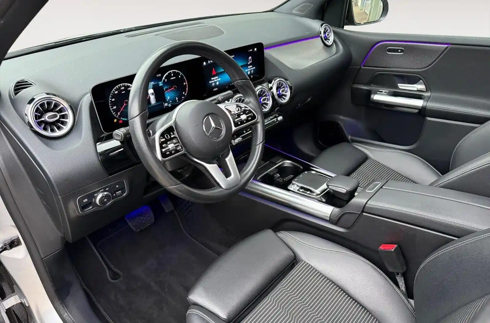 Mercedes-Benz B 200