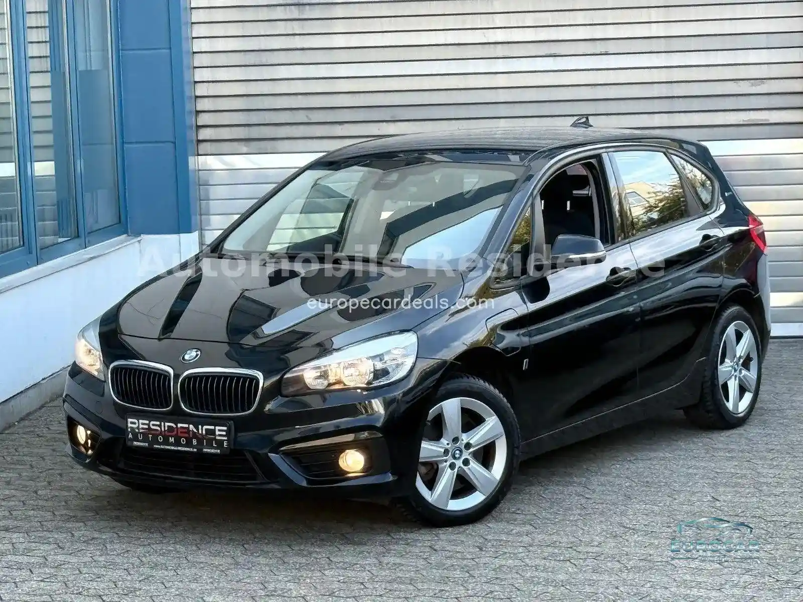 BMW 225