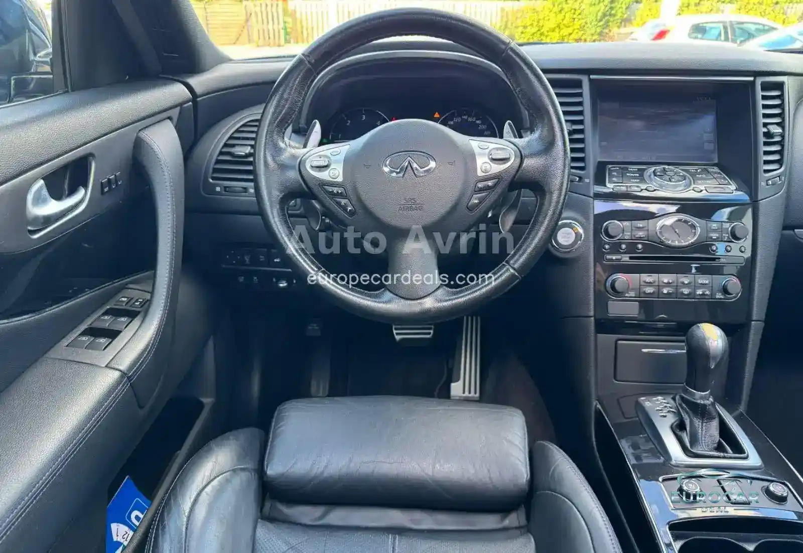Infiniti QX70