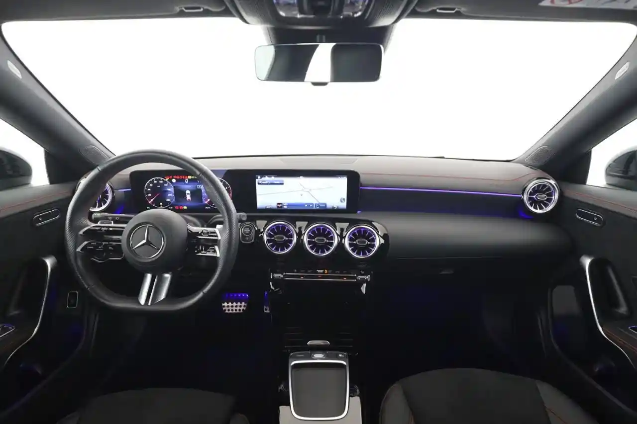 Mercedes-Benz CLA 200 Shooting Brake