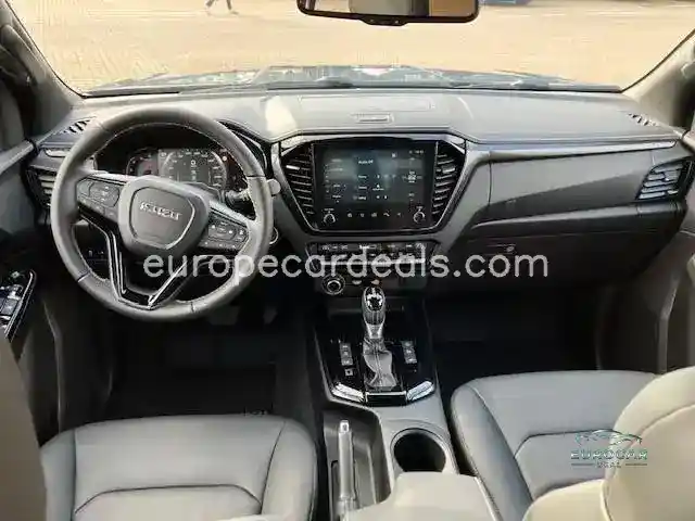 MY 25 Double Cab V-Cross AT