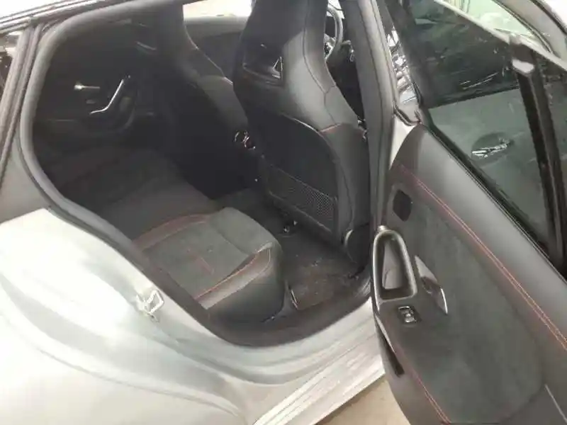 Mercedes-Benz CLA 180 Shooting Brake