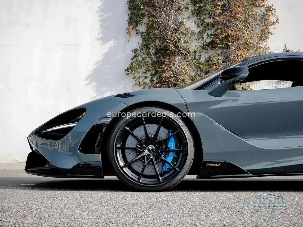 McLaren 765LT