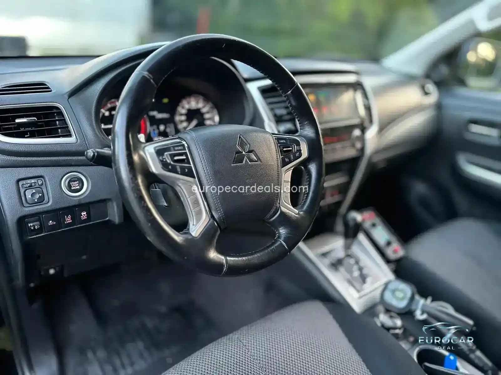 Mitsubishi L200