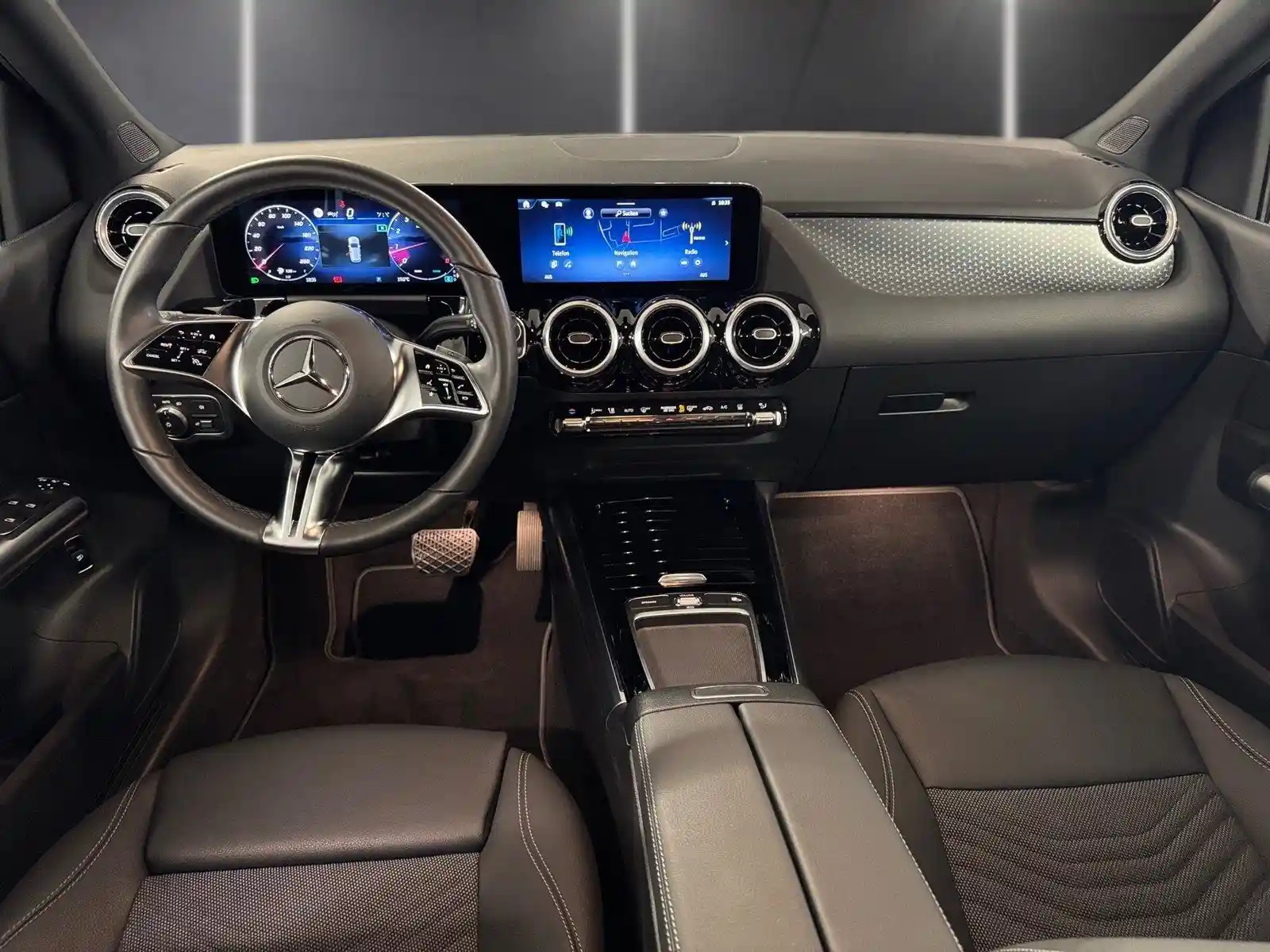 Mercedes-Benz B 200