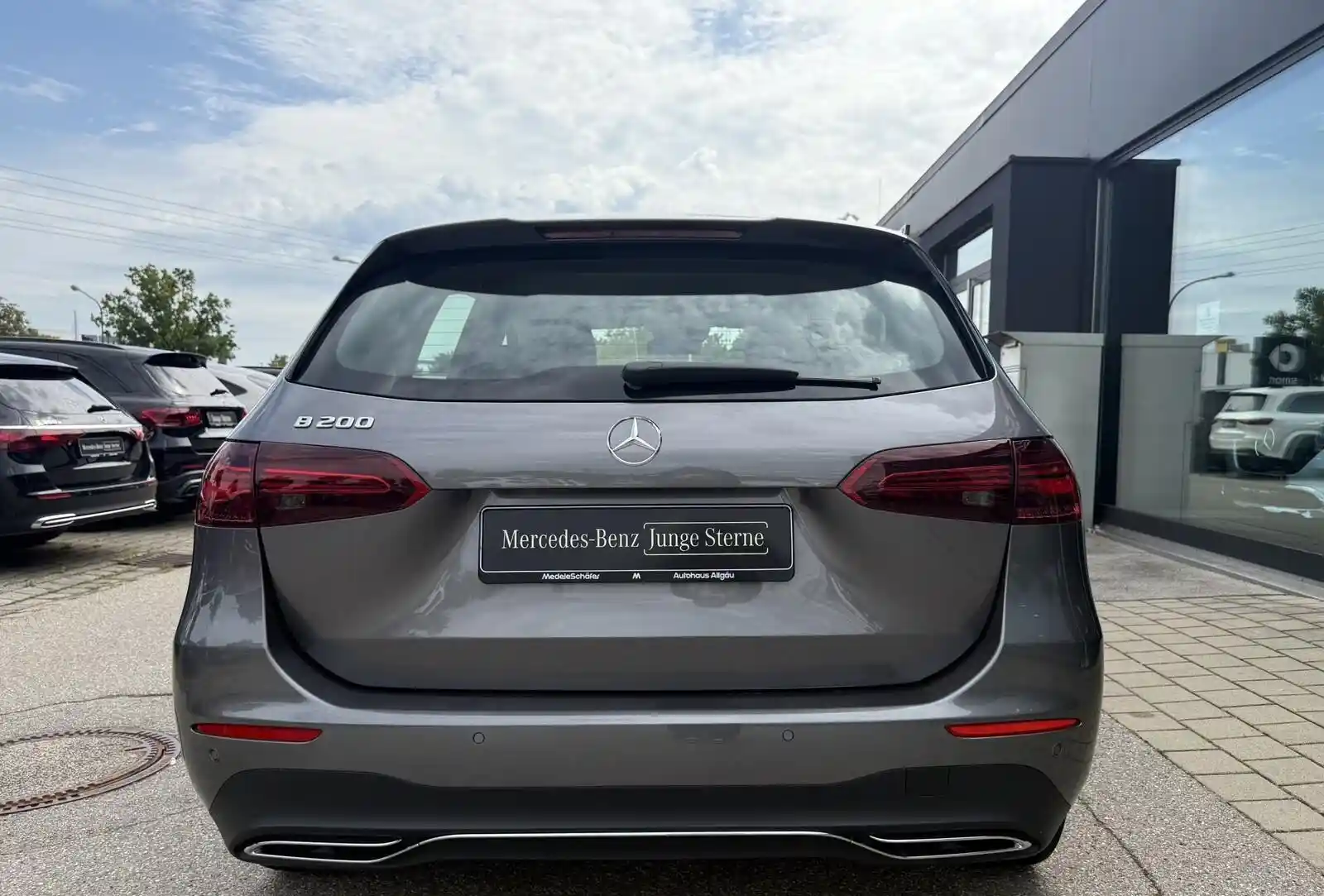 Mercedes-Benz B 200
