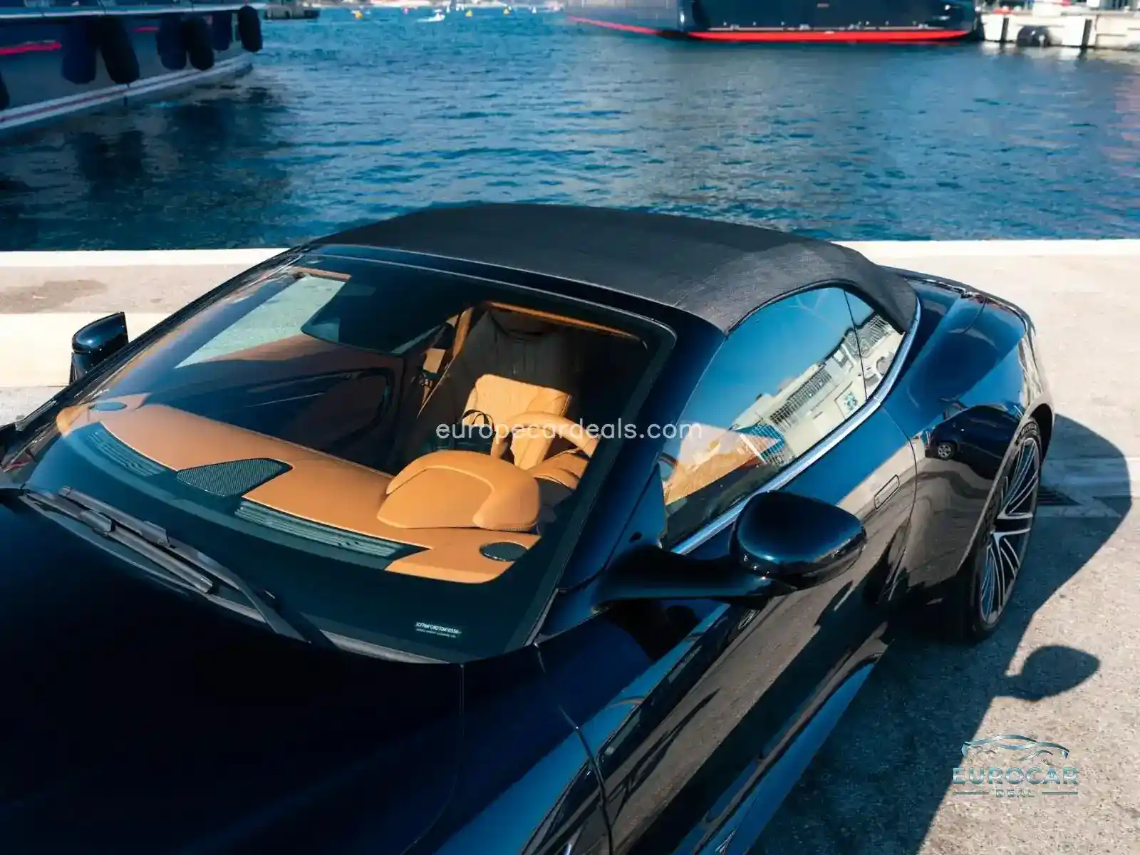 Aston Martin DB12